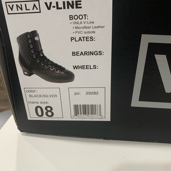 VNLA skates fame wheels. Worn once at indoor rink - Picture 2 of 6